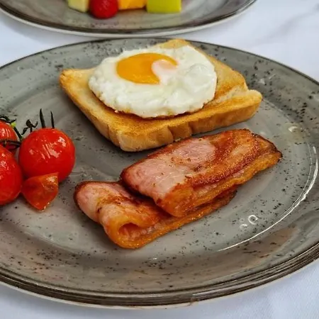 호텔 L'host Boutique 3*