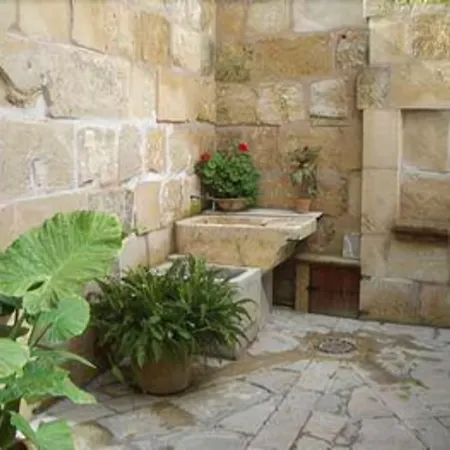 Hotel L'host Boutique 3*