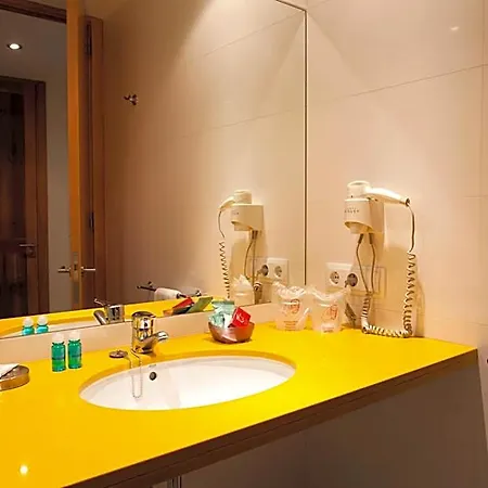 Hotel L'host Boutique 3*