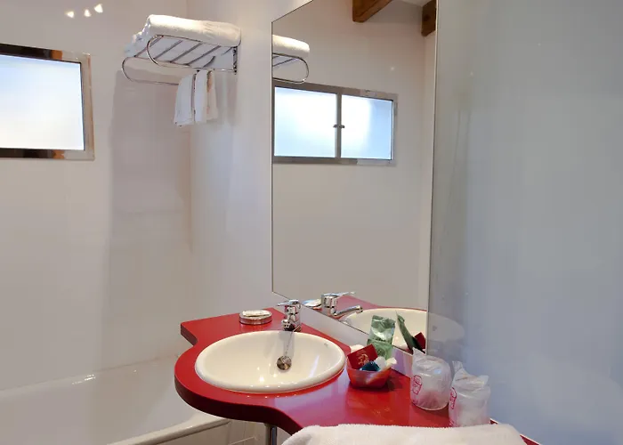 Отель L'host Boutique 3*